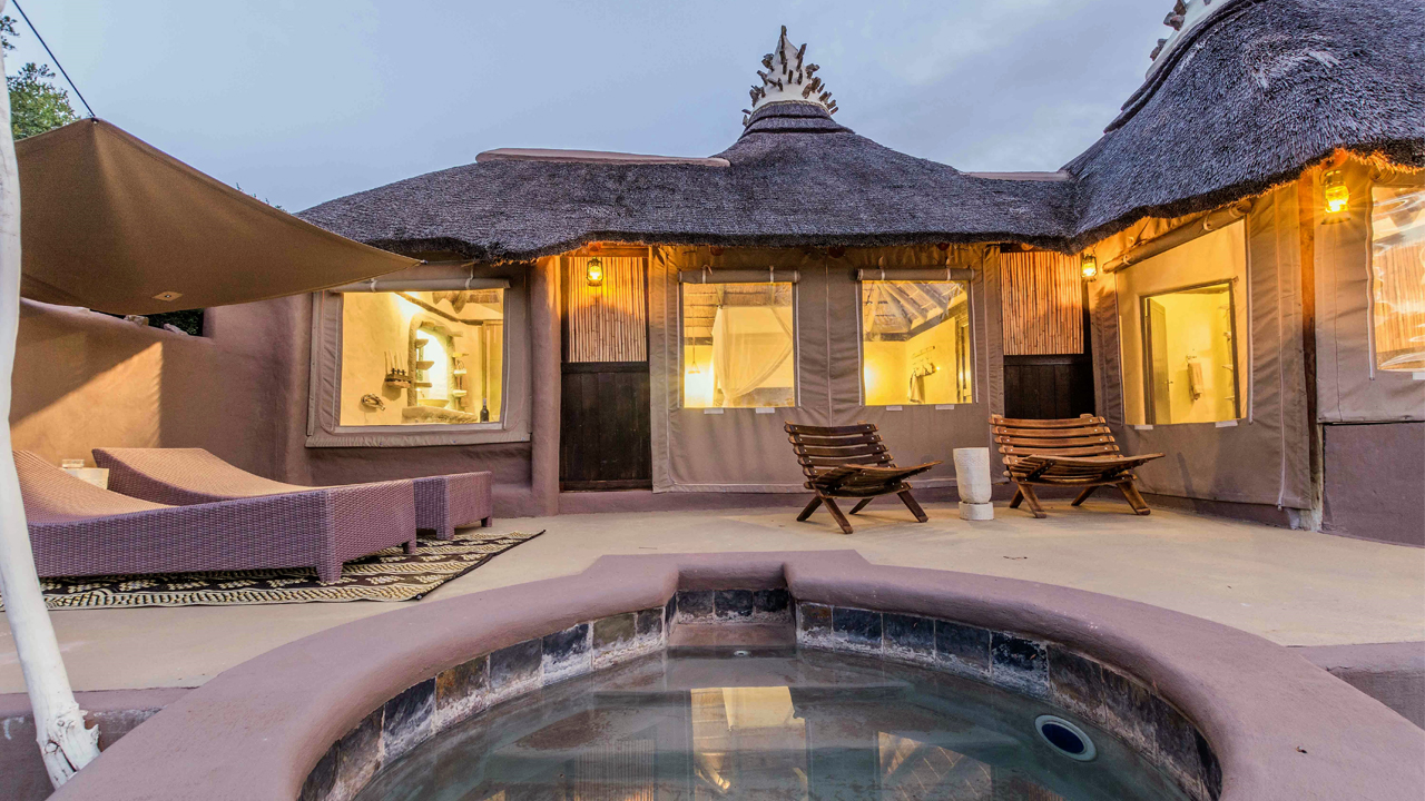 Safari Lodge Luxury Thatched Lodge Amakhala Game Reserve