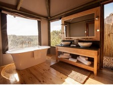 Hlosi Luxury Safari Tent Bathroom