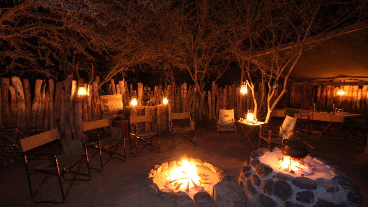 Amakhala Game Reserve Quatermains Safari Camp Fire Boma