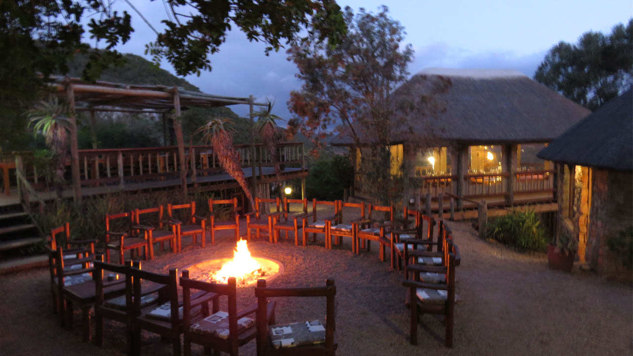 Amakhala Game Reserve Woodbury Lodge Outdoor Boma Night